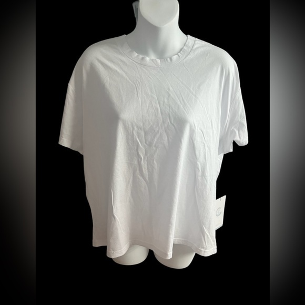 Calme NWT White Short Sleeve Scoop Neck Tee‎ size large